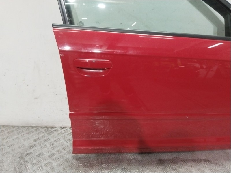 Recambio de puerta delantera derecha para audi a3 sportback (8pa) 1.4 tfsi referencia OEM IAM 8P4831052A  