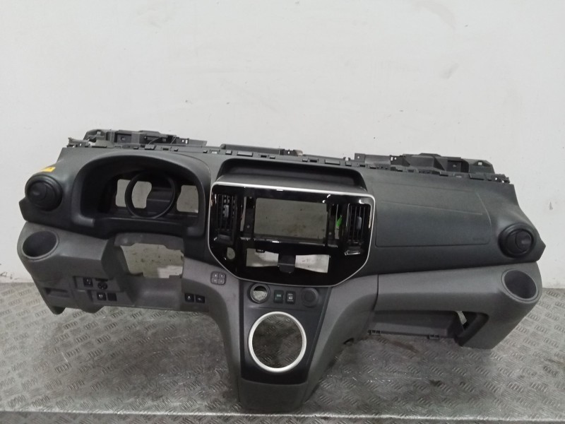 Recambio de salpicadero para nissan nv200 furgoneta e-nv (me0n) referencia OEM IAM 681004FA2A  