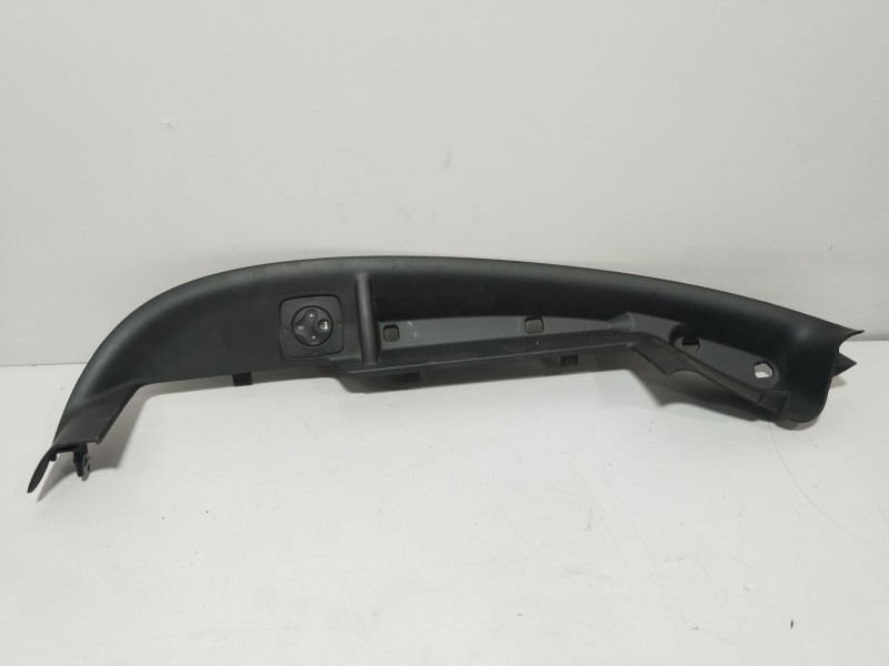 Recambio de moldura para renault scénic iii (jz0/1_) 1.2 tce (jz16) referencia OEM IAM 682406857R  