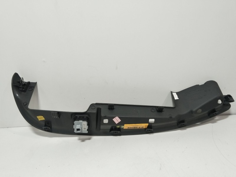 Recambio de moldura para renault scénic iii (jz0/1_) 1.2 tce (jz16) referencia OEM IAM 682406857R  