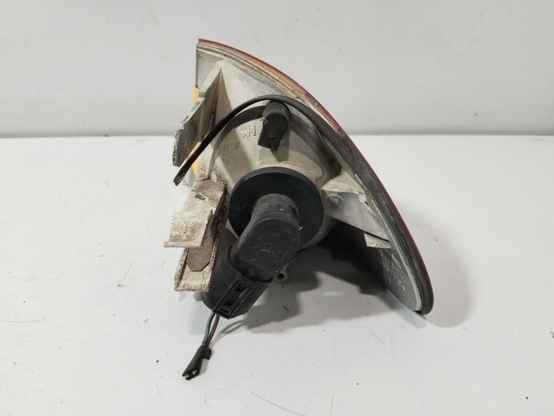 Recambio de piloto delantero derecho para bmw 3 (e46) 320 d referencia OEM IAM 1315106141  