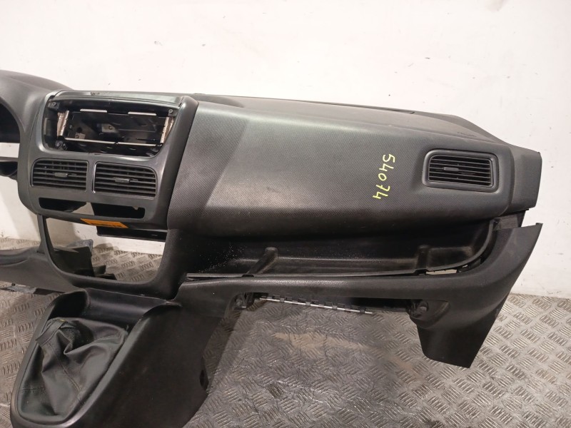 Recambio de salpicadero para opel combo furgoneta/monovolumen (x12) 1.3 cdti (b05) referencia OEM IAM 95513325  