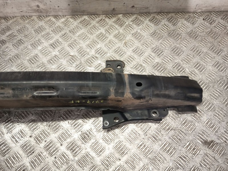 Recambio de refuerzo paragolpes delantero para volkswagen golf iv (1j1) 1.6 16v referencia OEM IAM   