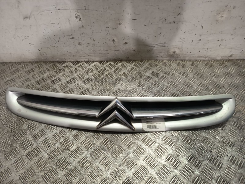 Recambio de rejilla capot para citroën xsara picasso básico referencia OEM IAM 9632099177  