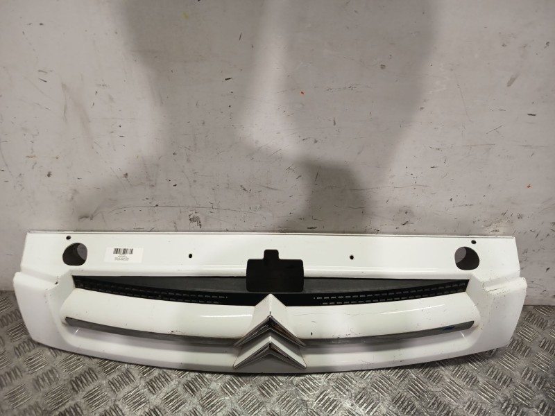 Recambio de rejilla delantera para citroën berlingo 1.9 d 600 furg. referencia OEM IAM 9644758077  BLANCO