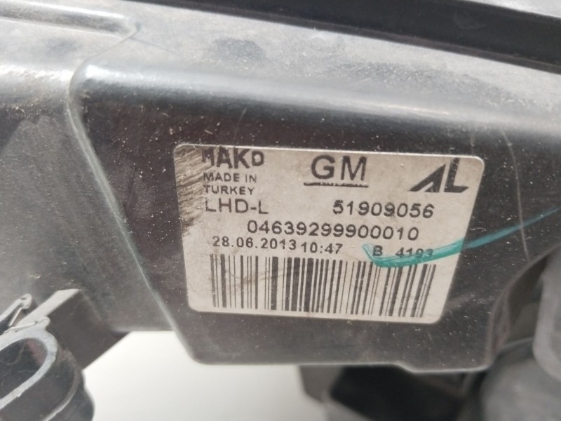 Recambio de faro izquierdo para opel combo furgoneta/monovolumen (x12) 1.3 cdti (b05) referencia OEM IAM 95526869  