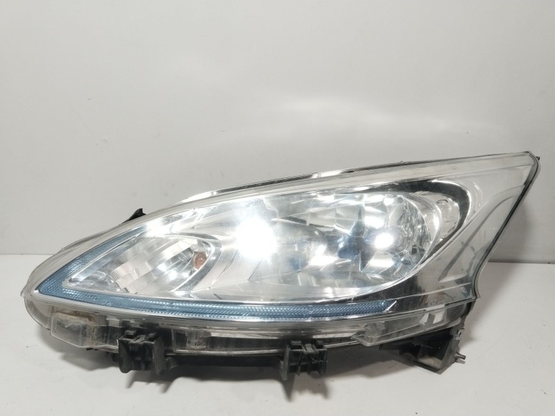 Recambio de faro izquierdo para nissan nv200 furgoneta e-nv (me0n) referencia OEM IAM 260604FA0A  