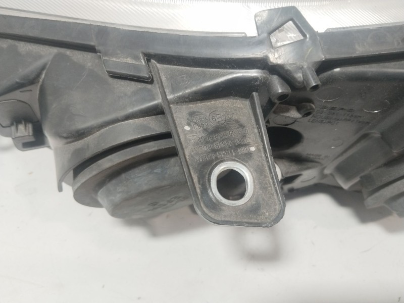 Recambio de faro derecho para fiat bravo ii (198_) 1.9 d multijet (198axb1a) referencia OEM IAM 086611153R  