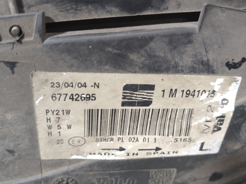 Recambio de faro izquierdo para seat toledo ii (1m2) 2.3 v5 referencia OEM IAM 67742695  