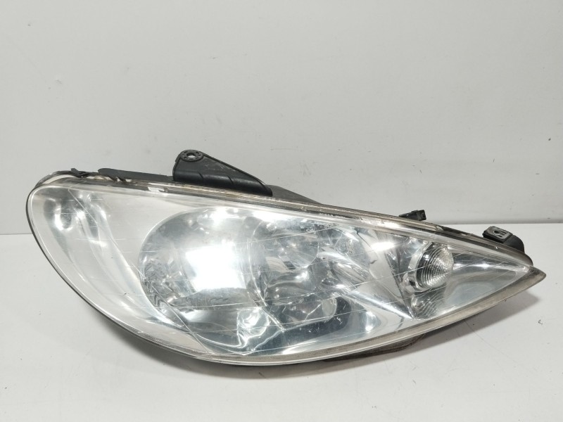 Recambio de faro derecho para peugeot 206 van 1.4 hdi referencia OEM IAM 9660535580  