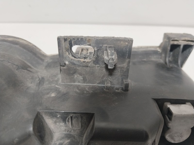 Recambio de faro derecho para peugeot 206 van 1.4 hdi referencia OEM IAM 9660535580  