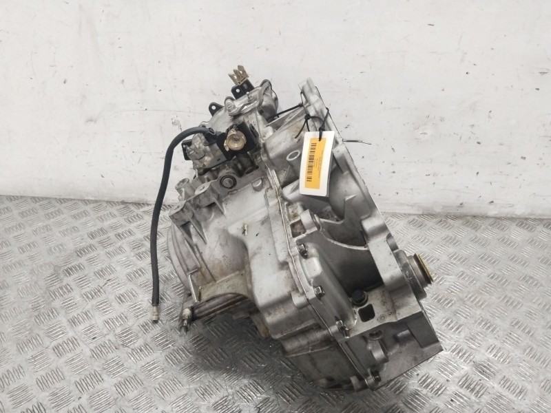 Recambio de caja cambios para chevrolet orlando (j309) 2.0 d referencia OEM IAM 2JRW 24252146 24265040