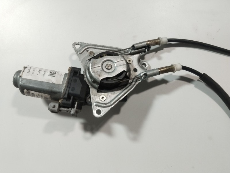 Recambio de elevalunas delantero izquierdo para citroën saxo 1.1 image referencia OEM IAM 9221H8 ELECTRICO 