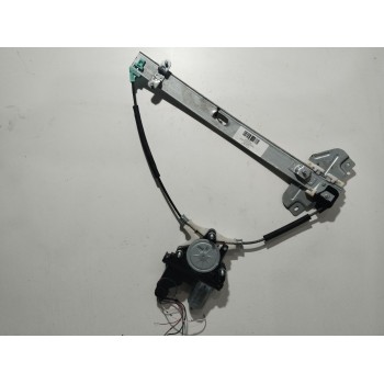 ELEVALUNAS DELANTERO IZQUIERDO 824501W010 