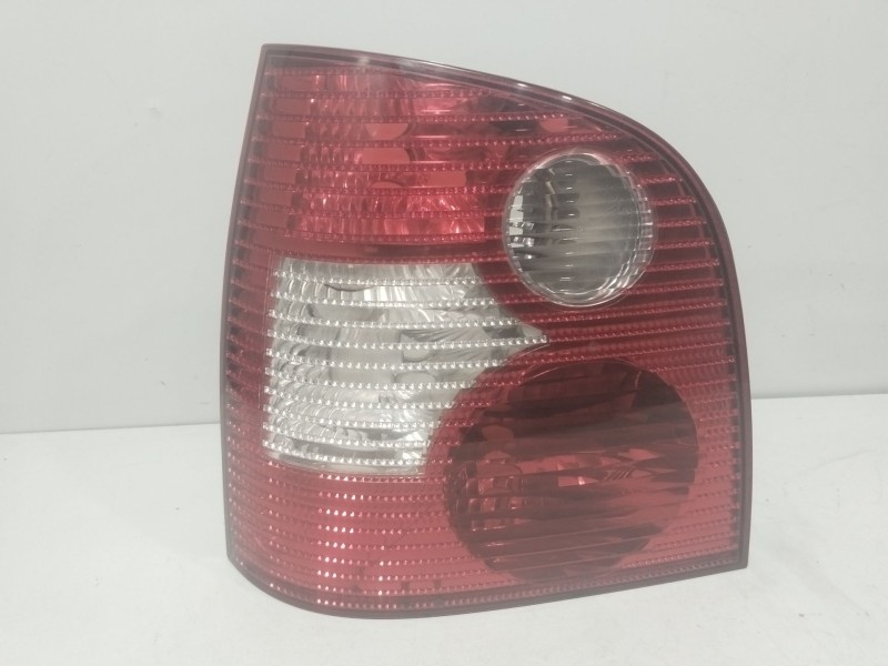 Recambio de piloto trasero izquierdo para volkswagen polo iv (9n_, 9a_) 1.4 tdi referencia OEM IAM 6Q6945095G  