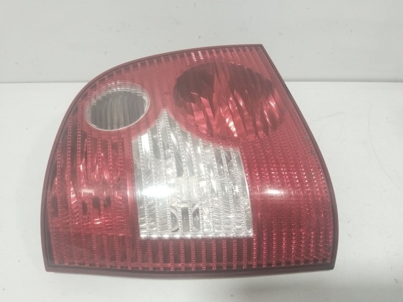 Recambio de piloto trasero izquierdo para volkswagen polo iv (9n_, 9a_) 1.4 tdi referencia OEM IAM 6Q6945095G  