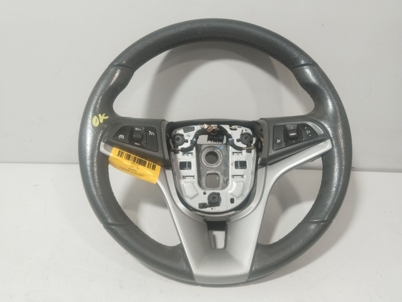 Recambio de volante para chevrolet cruze (j300) 2.0 cdi referencia OEM IAM 13307026  