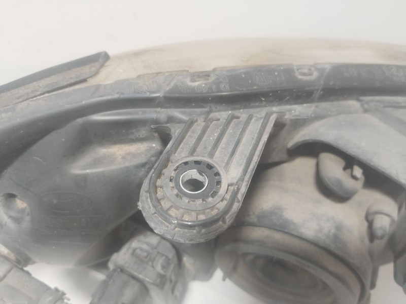 Recambio de faro izquierdo para hyundai getz (tb) 1.5 crdi referencia OEM IAM 921011CXXX  