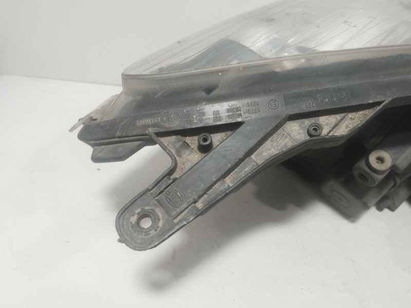 Recambio de faro izquierdo para opel astra h (a04) 1.7 cdti (l48) referencia OEM IAM 93178635  