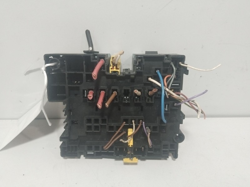 Recambio de caja reles / fusibles para peugeot 206 hatchback (2a/c) 1.4 i referencia OEM IAM 256090  