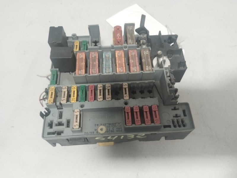 Recambio de caja reles / fusibles para peugeot 206 hatchback (2a/c) 1.4 i referencia OEM IAM 256090  