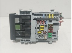 Recambio de caja reles / fusibles para chevrolet cruze (j300) 2.0 cdi referencia OEM IAM 13222786  