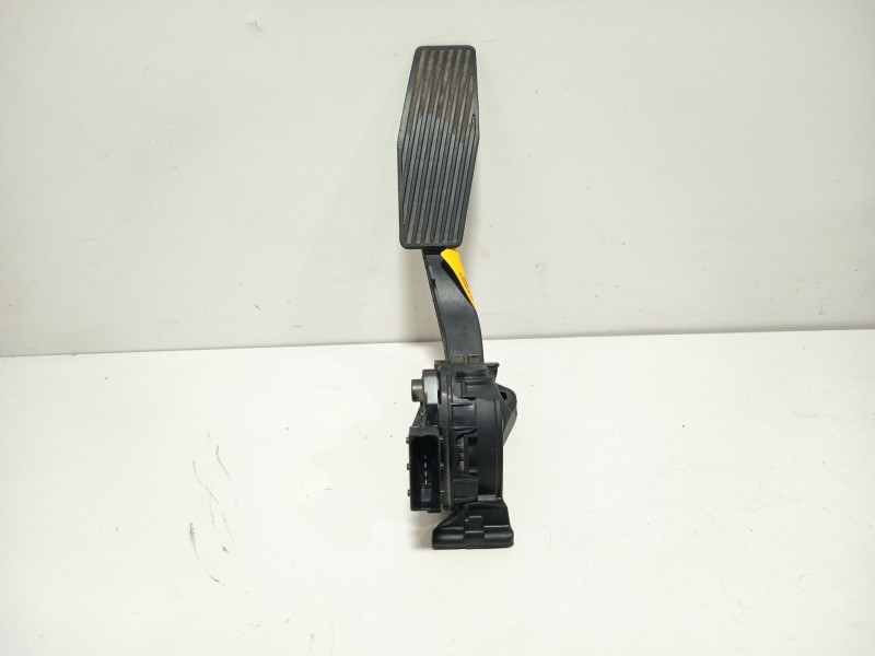 Recambio de pedal acelerador para chevrolet cruze (j300) 2.0 cdi referencia OEM IAM 13252702  