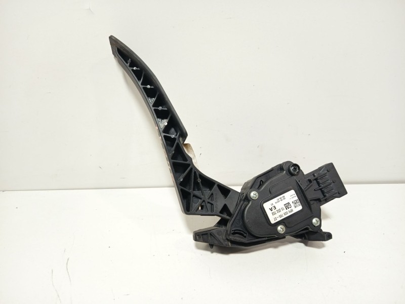 Recambio de pedal acelerador para chevrolet cruze (j300) 2.0 cdi referencia OEM IAM 13252702  