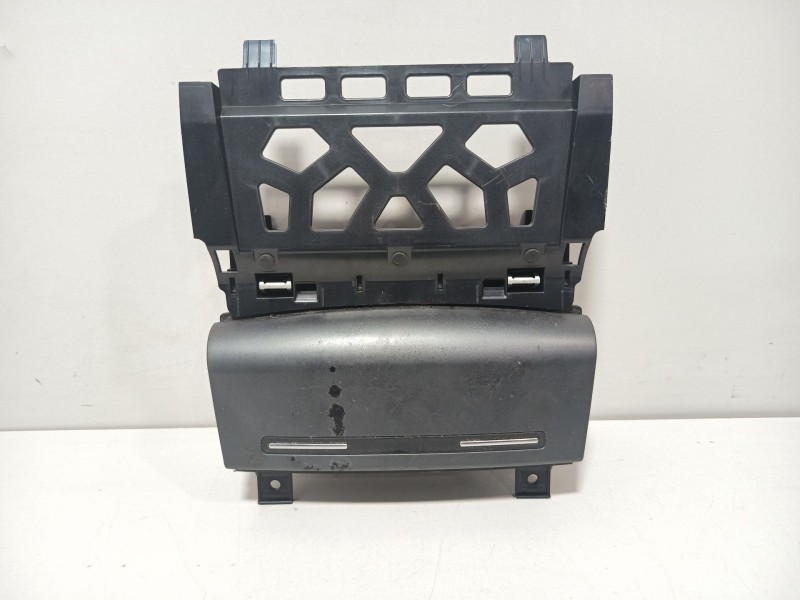 Recambio de cenicero para audi a3 sportback (8pa) 1.4 tfsi referencia OEM IAM 8P0857951  
