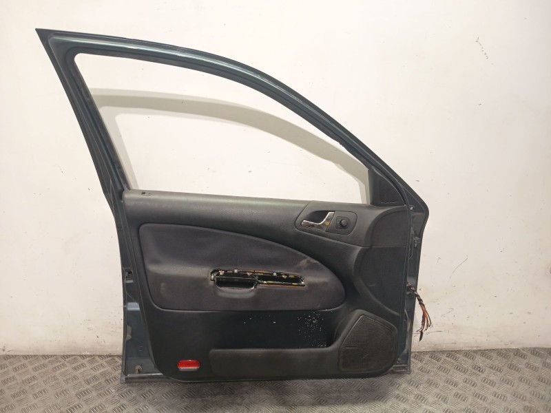 Recambio de puerta delantera izquierda para skoda octavia i (1u2) 1.9 tdi referencia OEM IAM 1U4831055  