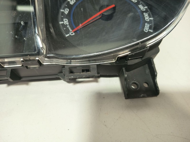 Recambio de cuadro instrumentos para chevrolet orlando (j309) 2.0 d referencia OEM IAM 95472830 95127315 
