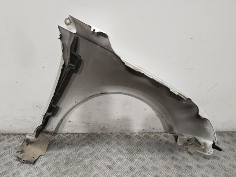 Recambio de aleta delantera izquierda para chevrolet cruze (j300) 2.0 cdi referencia OEM IAM 94560509  