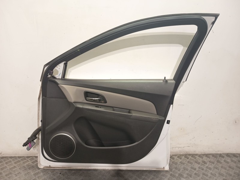 Recambio de puerta delantera derecha para chevrolet cruze (j300) 2.0 cdi referencia OEM IAM 95987758  