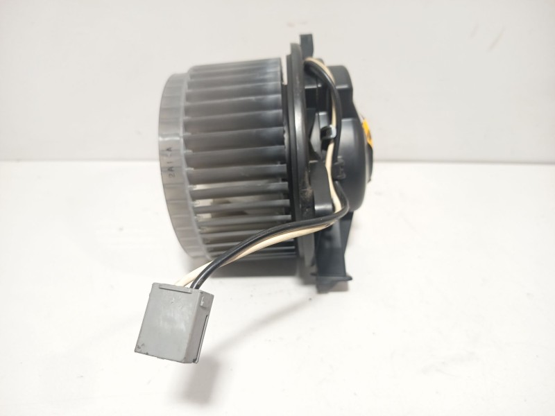 Recambio de motor calefaccion para chevrolet orlando (j309) 2.0 d referencia OEM IAM 13283815  