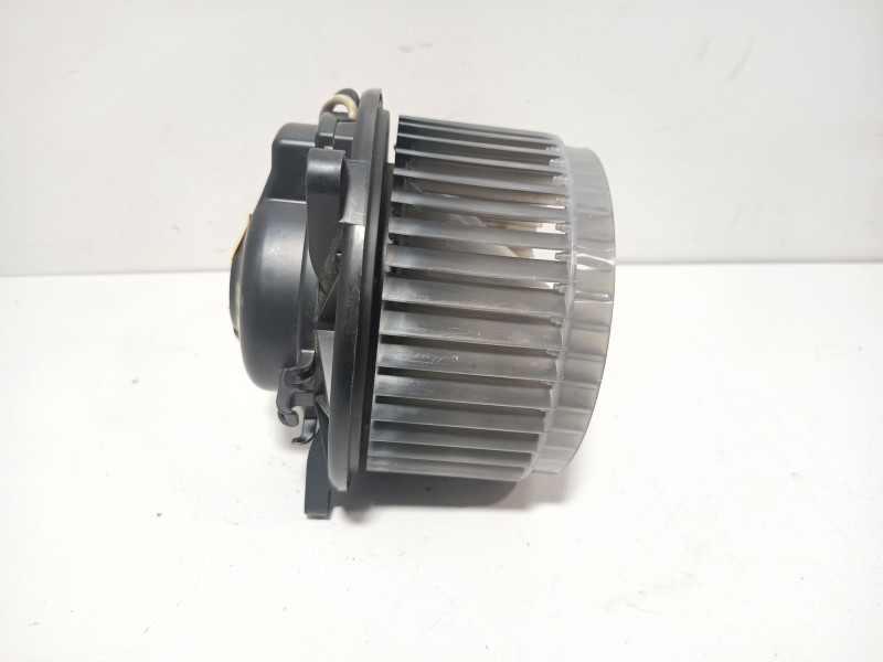 Recambio de motor calefaccion para chevrolet orlando (j309) 2.0 d referencia OEM IAM 13283815  