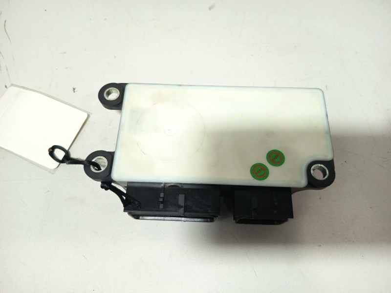 Recambio de centralita airbag para chevrolet orlando (j309) 2.0 d referencia OEM IAM 13582437  