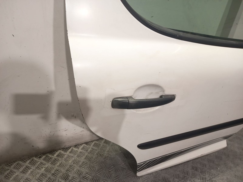 Recambio de puerta trasera derecha para peugeot 207/207+ (wa_, wc_) 1.4 hdi referencia OEM IAM 9008S6  