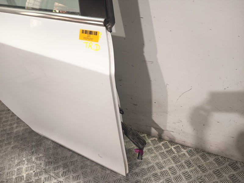 Recambio de puerta trasera derecha para chevrolet cruze (j300) 2.0 cdi referencia OEM IAM 95987764  
