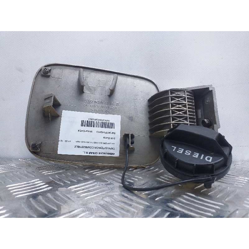 TAPA EXTERIOR COMBUSTIBLE 0K2FA42410 MARRON  - imagen 2