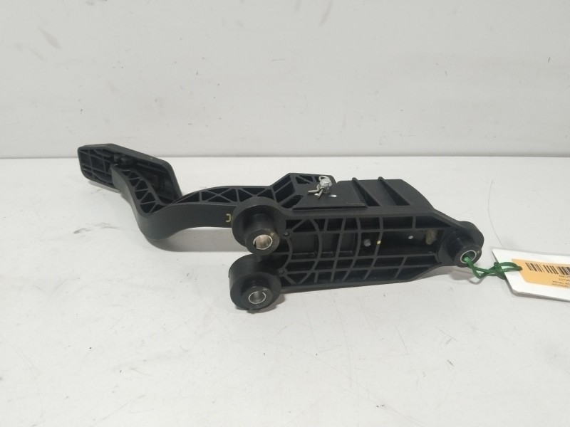 Recambio de pedal acelerador para hyundai tucson (jm) 2.0 crdi referencia OEM IAM 327262E301  