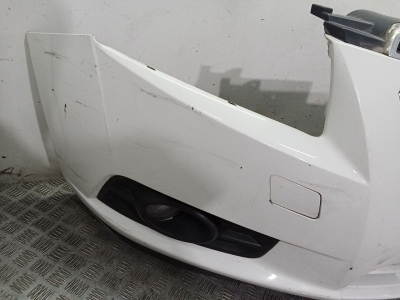 Recambio de paragolpes delantero para chevrolet cruze (j300) 2.0 cdi referencia OEM IAM 95022993  