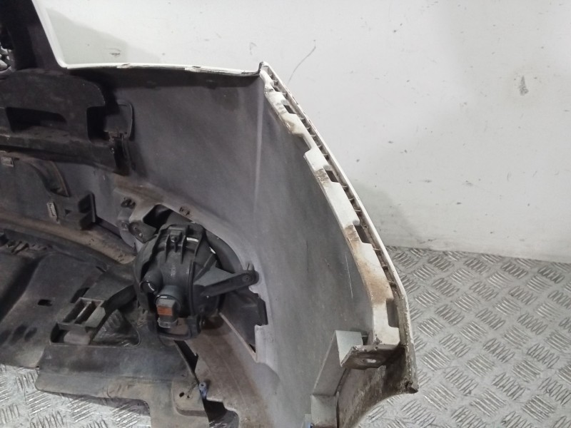 Recambio de paragolpes delantero para chevrolet cruze (j300) 2.0 cdi referencia OEM IAM 95022993  