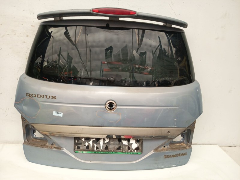 Recambio de porton trasero para ssangyong rodius i 2.7 xdi referencia OEM IAM 6401121101  