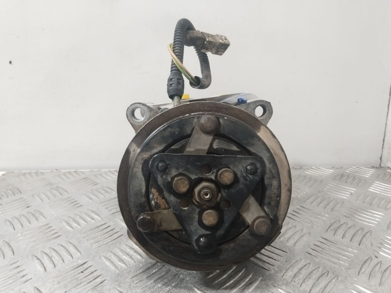 Recambio de compresor aire acondicionado para nissan nv200 furgoneta e-nv (me0n) referencia OEM IAM 8200953359  