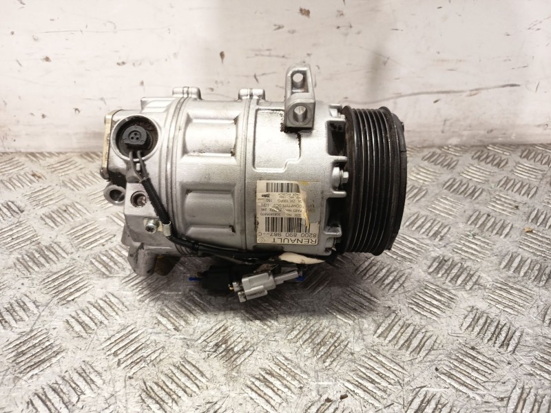 Recambio de compresor aire acondicionado para ssangyong rodius i 2.7 xdi referencia OEM IAM 6652300211  