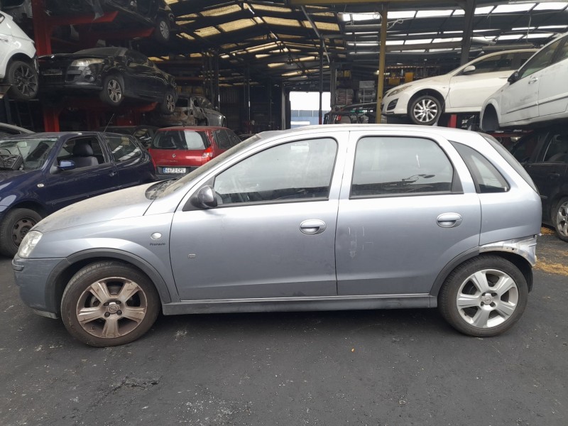 opel corsa c (x01) del año 2005