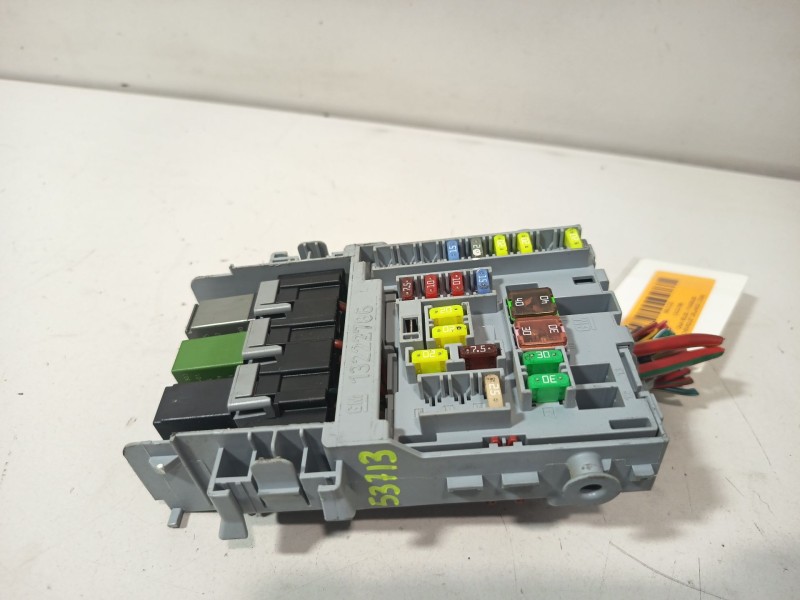 Recambio de caja reles / fusibles para chevrolet orlando (j309) 2.0 d referencia OEM IAM 13222786  