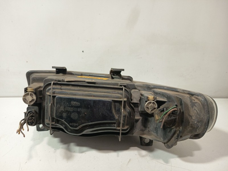 Recambio de faro derecho para seat toledo ii (1m2) 2.3 v5 referencia OEM IAM 1M1941016  