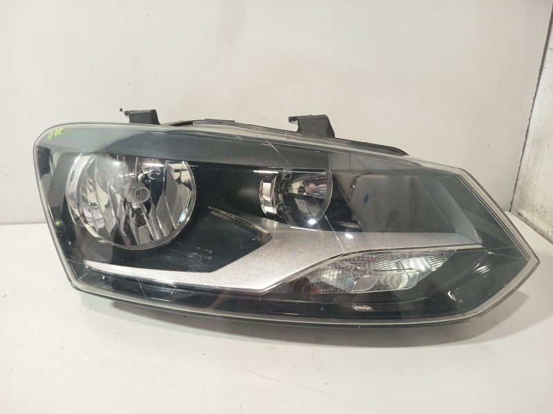 Recambio de faro derecho para volkswagen polo v (6r1, 6c1) 1.2 referencia OEM IAM 6R1941008F  