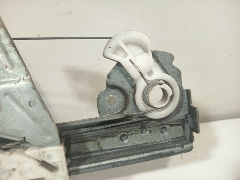 Recambio de elevalunas delantero derecho para peugeot 107 (pm_, pn_) 1.0 referencia OEM IAM 9222T6  